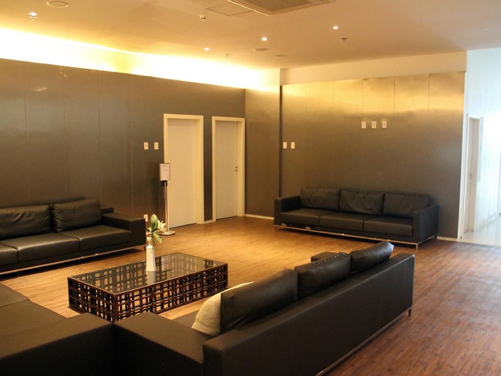 Отель Ibis Styles Brasilia Aeroporto Экстерьер фото